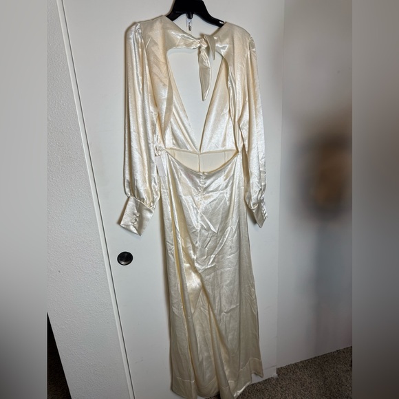 $395 sexy Free People Nadia champagne wide leg deep v neck satin Jumpsuit 12 - Picture 10 of 11